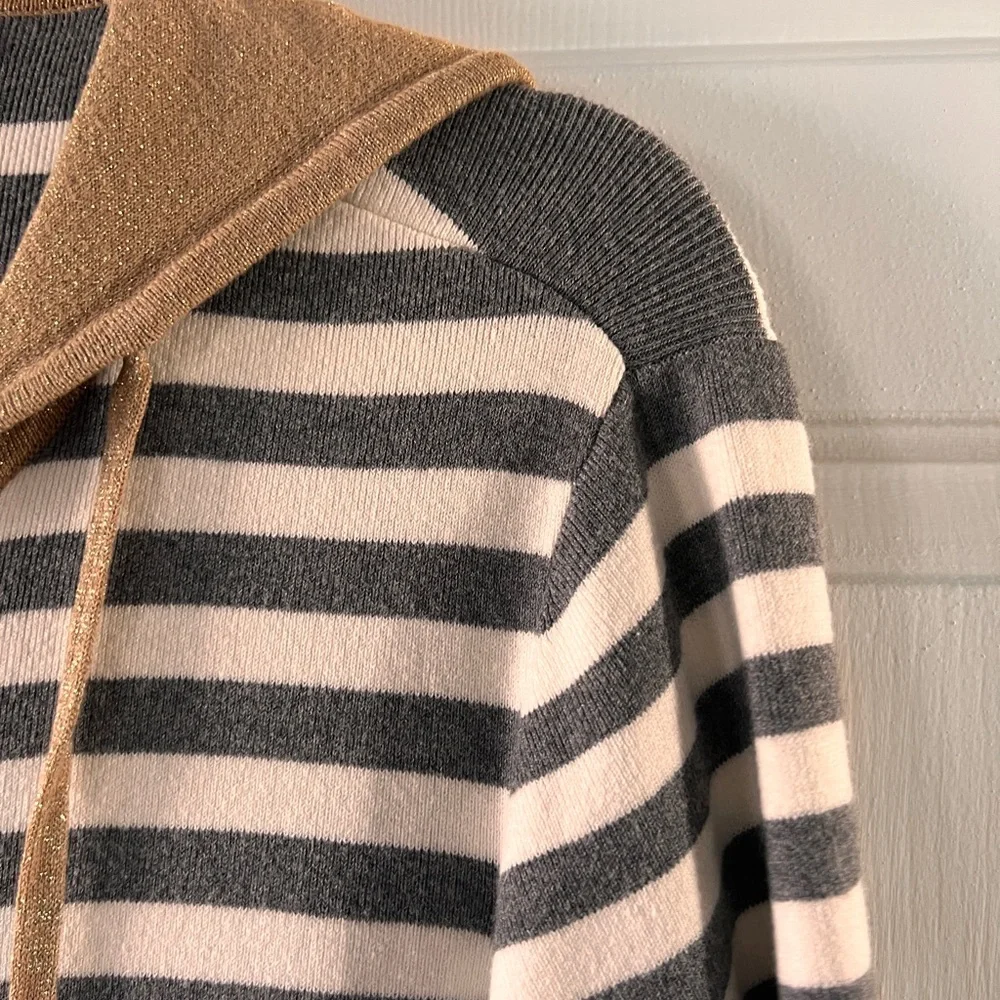Gray and white long sleeve hoodie sweater with gold metallic accent. - Picture 3 of 4